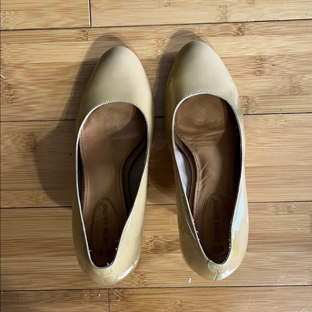 Corso Como Women's Tan Heels